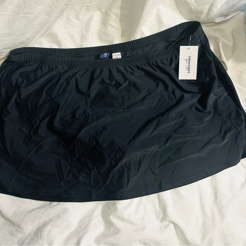 NWT Plus Size Swim Skort 32/3X Black Beach Vacation Summer‎ Pool Modest Resort